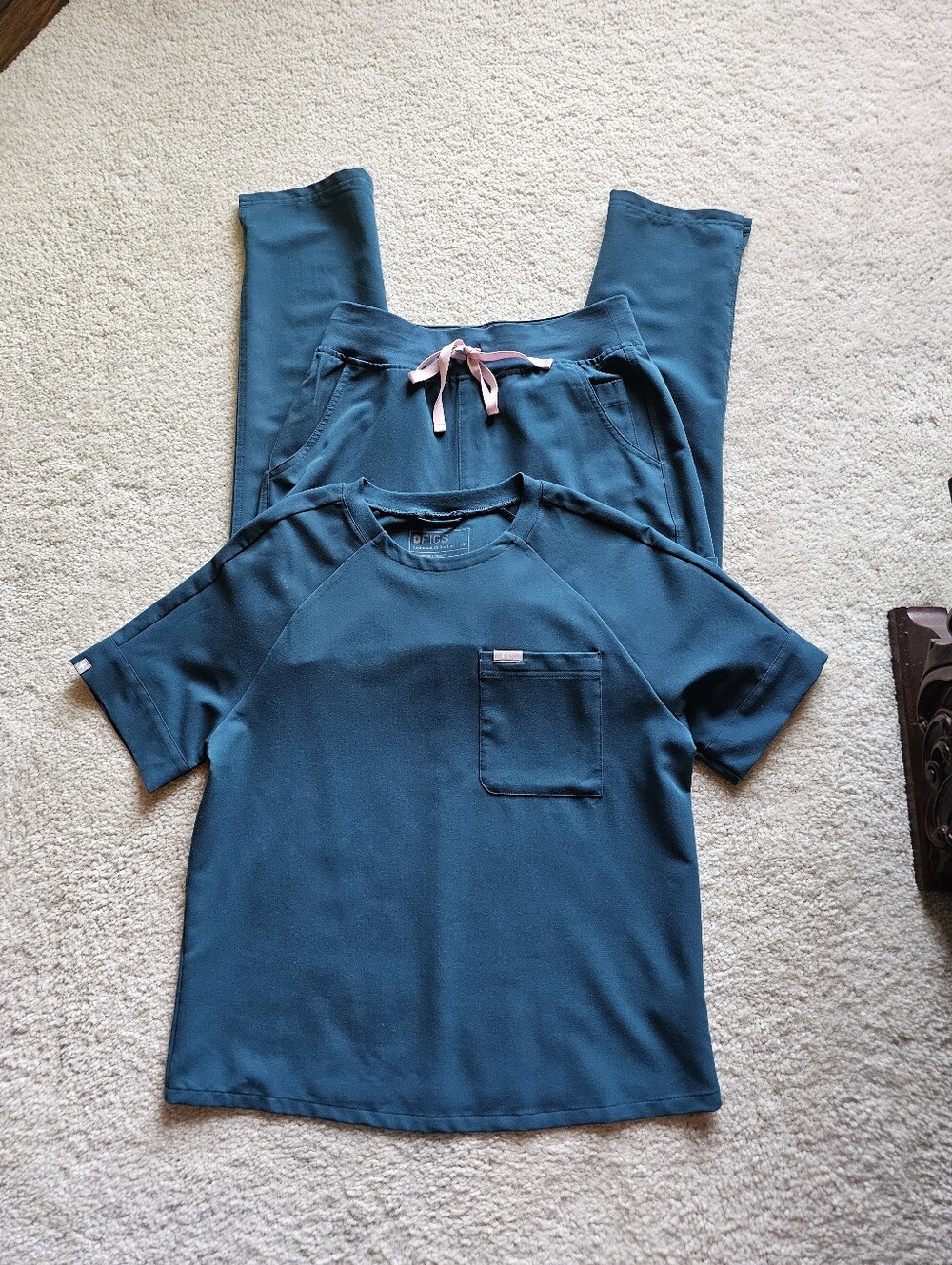 Figs Caribbean Blue Scrub Set - Picture 5 of 6
